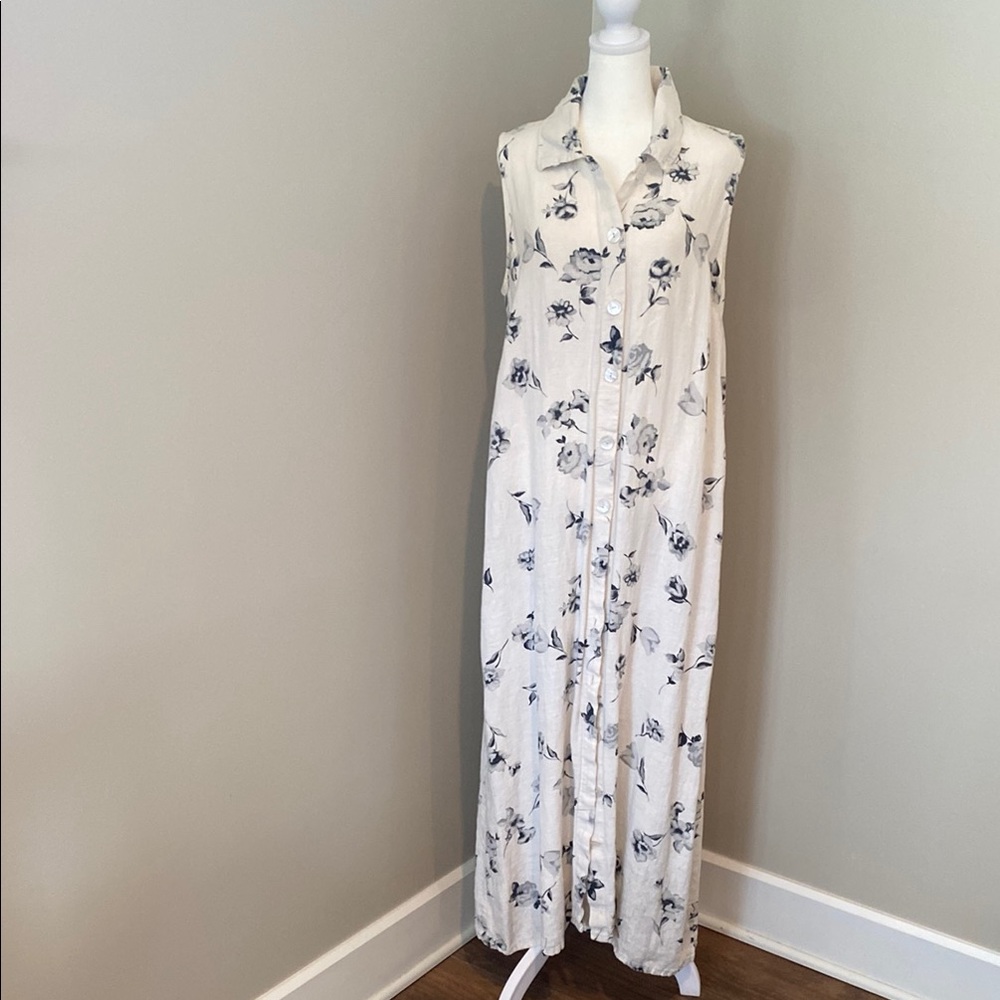 Floral White and Black Linen Sleeveless Maxi Dress